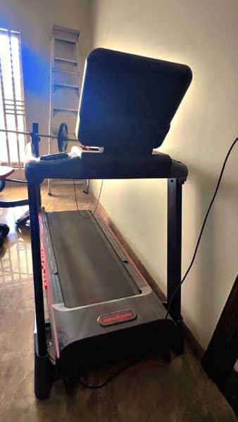 american fitness T16A treadmill 2