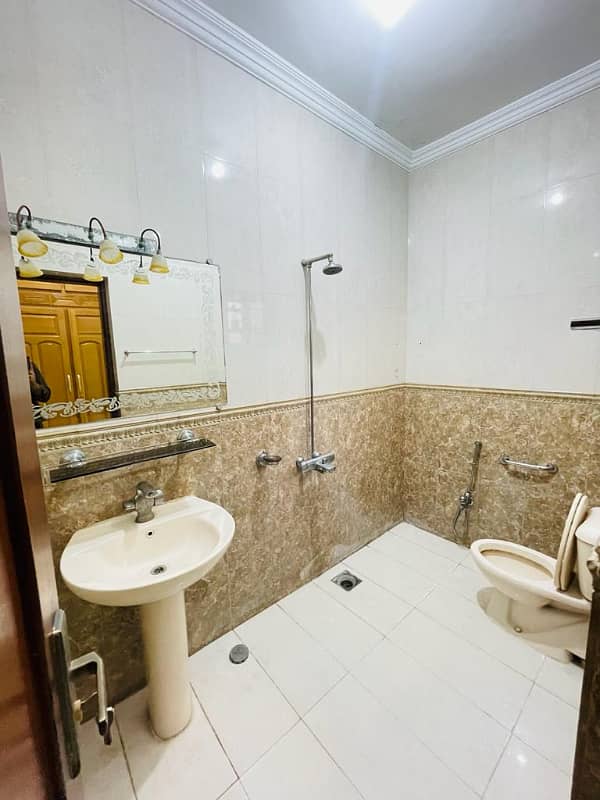 10 Marla House For Sale In Islamabad H 13 8