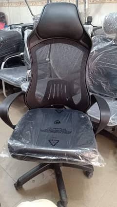Imported Boss chair (cash on delivery all over Pakistan)
