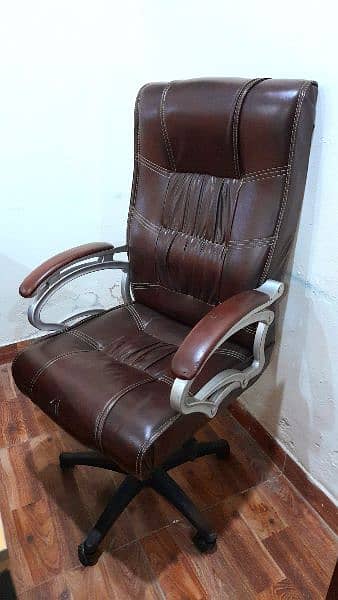 Office Furniture New Condition 8
