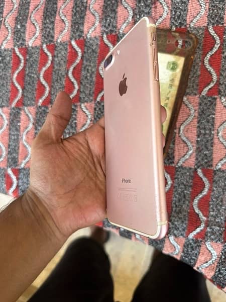 iPhone 7 Plus 256gb good condition pta approved urgent cash need 2