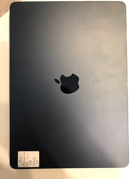 Apple Macbook Air M2  2022 argent for sale 0