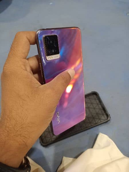 Vivo V20 8/128gb 0