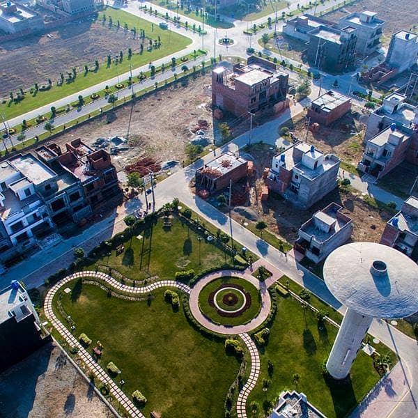 5 Marla plot for sale in dream avenue Lahore 0