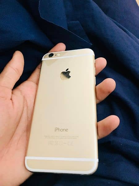 I'm selling my iPhone 6 64gp only front glass crack 1