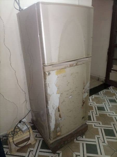 Double door Dawlance fridge
in good condition 0