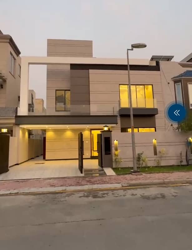 10 Marla Facing Park Brand New House For Sale With Gas 4