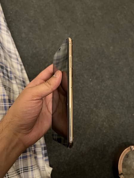 iphone XS max gold 2