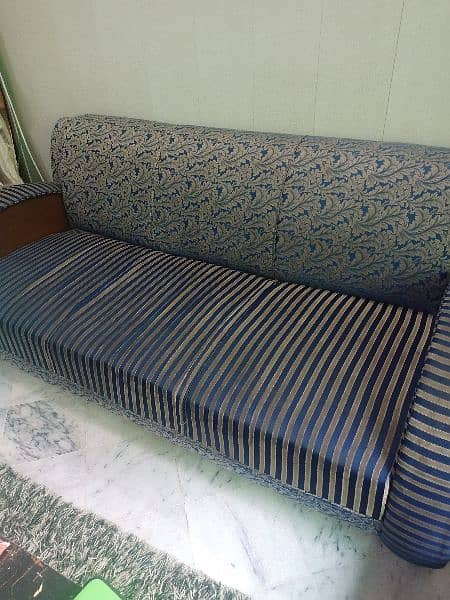 5 seater sofa with table set 2
