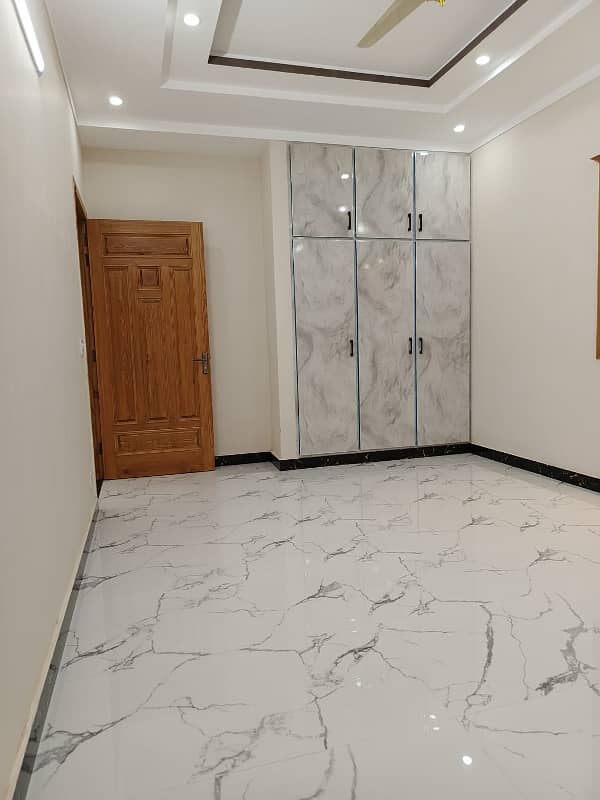 Size 40x80 Ground+Basement For Rent In G-13 17