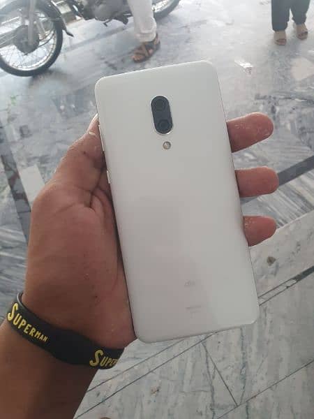 AQUOS ZERO 2 8/256 non pta 0