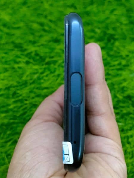 OPPO RENO 2 Z 8 GB - 256 GB WITH BOX AND CHARGER DUAL SIM PTA APPROVED 7