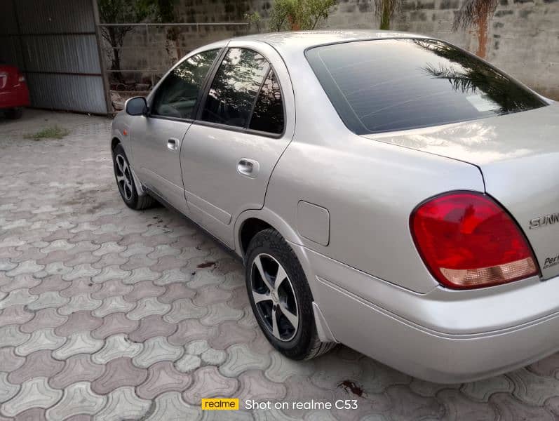 Nissan Sunny 2006 3