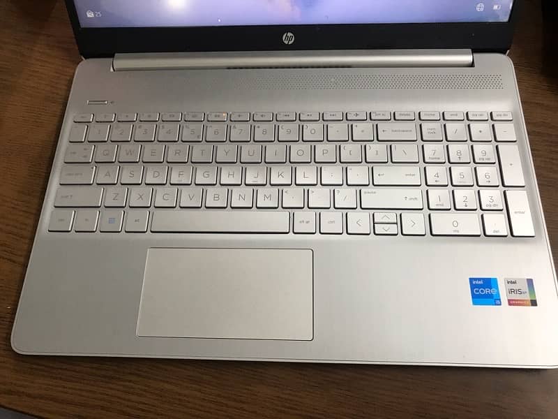 Laptop for sale (Core i5 12 Gen , 8GB DDR4 , 512 GB SSD} 5