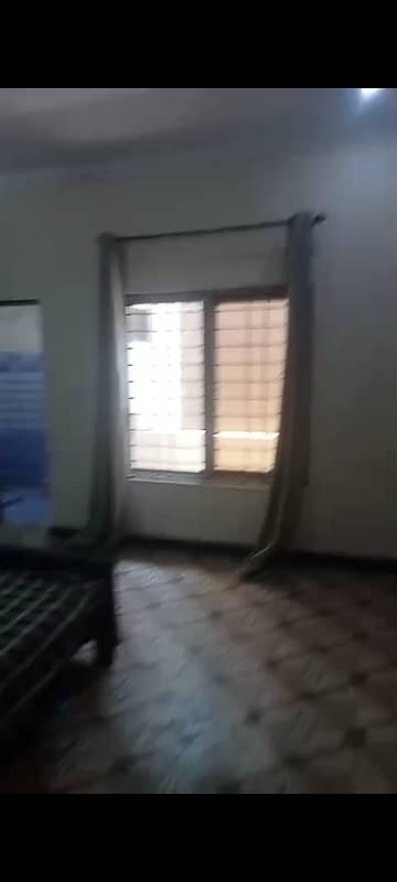 ROOM AVAILABLE FOR RENT IN JOHAR TOWN PHASE 1. 4
