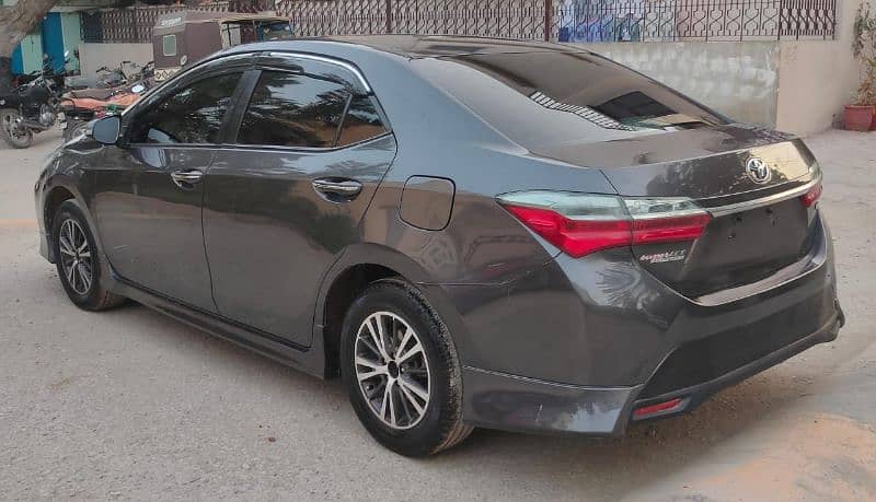 Urgent Sale Toyota Corolla GLI 2017 8