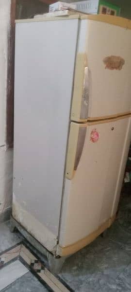 refrigerator or fridge pel 1