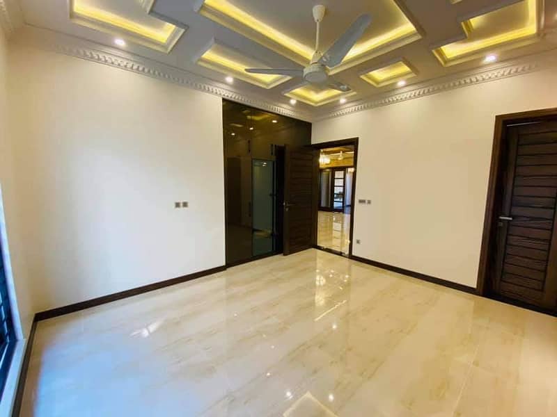 10 Marla New Luxury House For Sale In Bahria Town Lahore 15