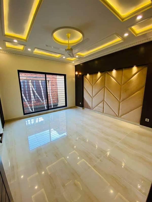 10 Marla New Luxury House For Sale In Bahria Town Lahore 20