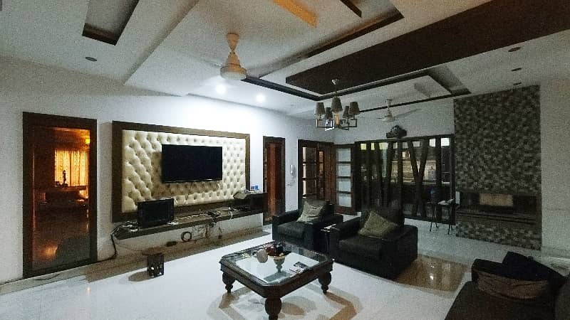 Furnished 1 Kanal House Available In DHA Phase 4 - Block GG For Rent 8