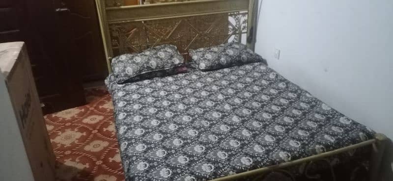 bed for sale in good condition home used 1