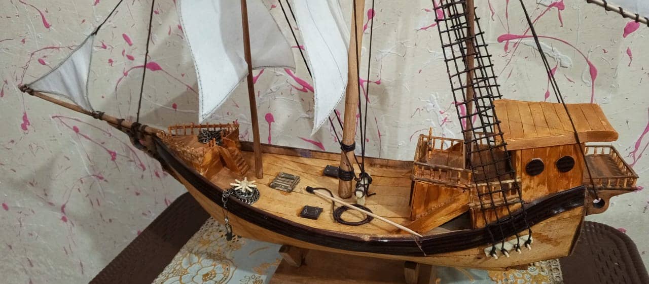 Sailing Ship Model handmade (Length: Approximately 20 inches) 1