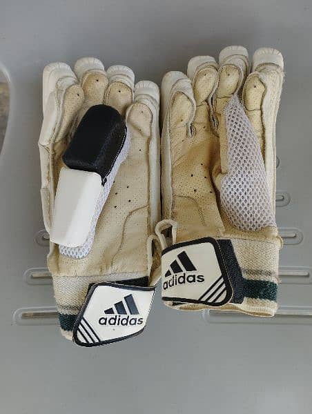 Left Hand Gloves for Sale, Exchange with Right Hand is Possible 1