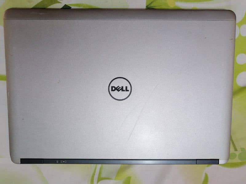 Dell Latitude E7440 Core i5 4th Gen. Laptop 1