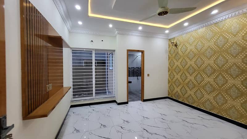 10 Marla Luxury First Entry House For Sale In Bahira Town Lahore 8