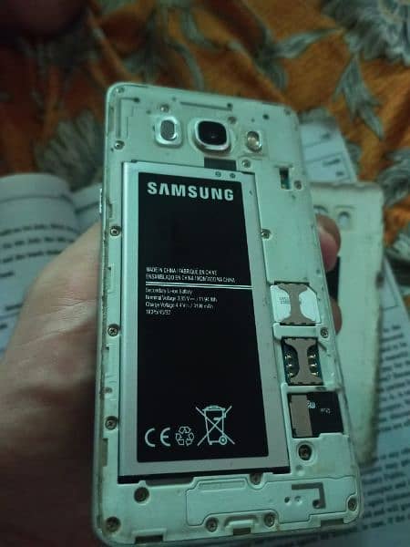 Samsung galaxy J5 4