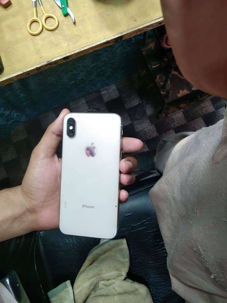 I Phone x 10 256 GB Full lash condition 0