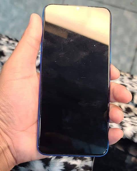 Realme 5 Available For Sale 2