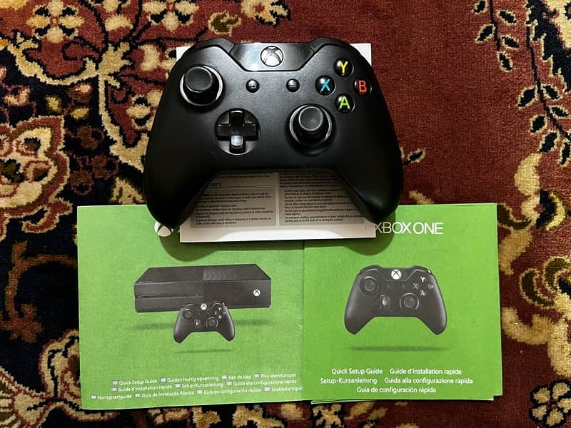 Xbox one 500 Gb with 1 controller and 3 games 3