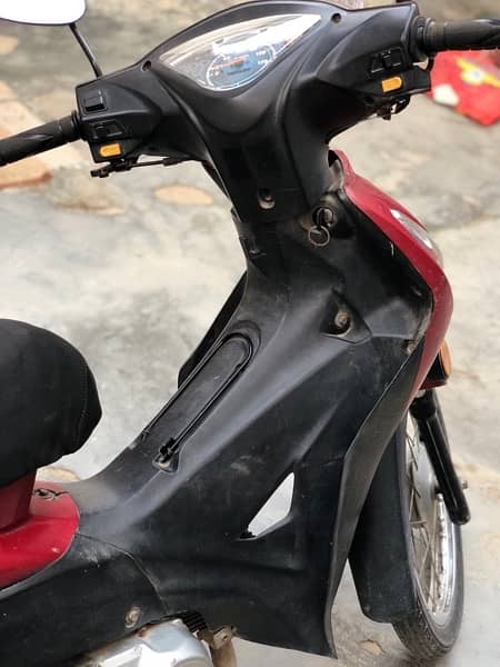 Girls Scooty for sale 2