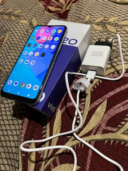 vivo y20 with box 4