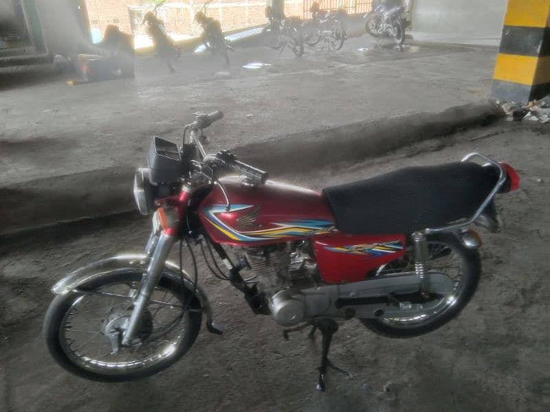 good condition 2018 model one hand used 3