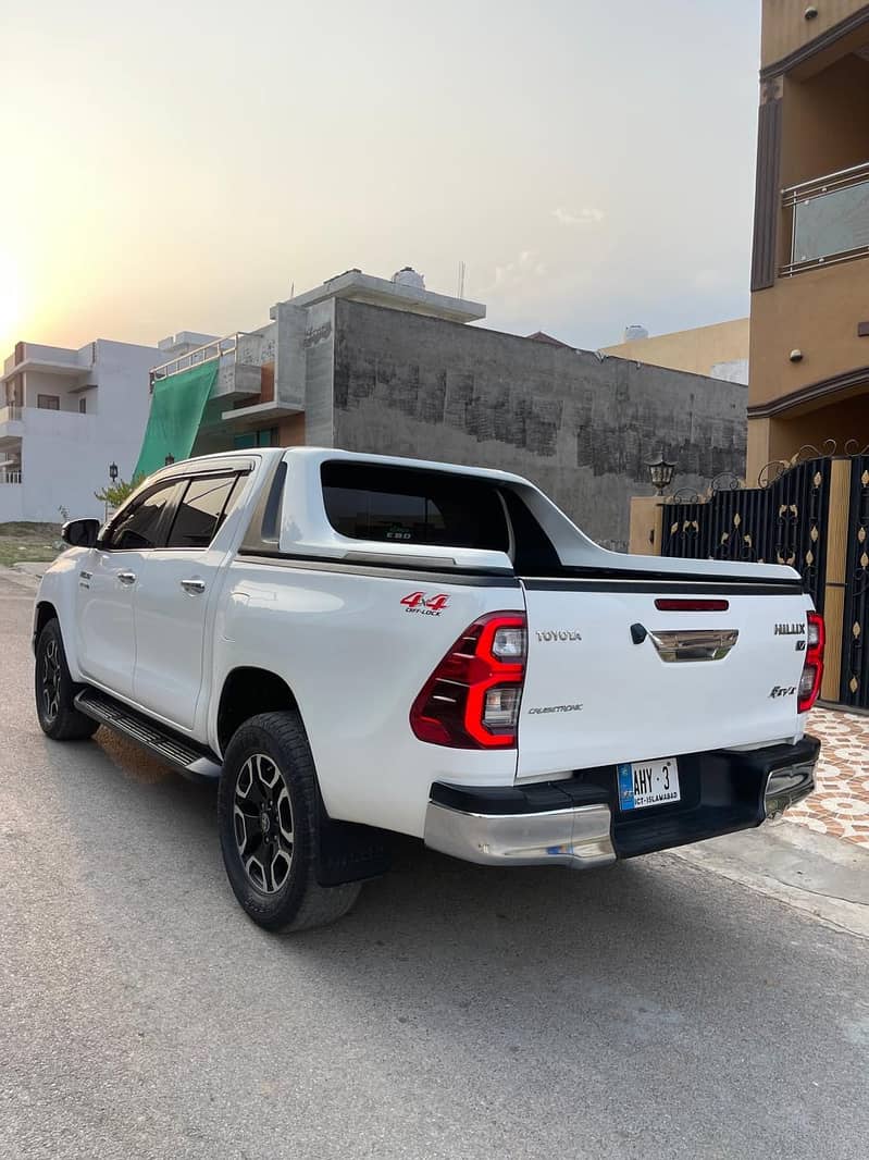 Toyota Hilux 2018 3