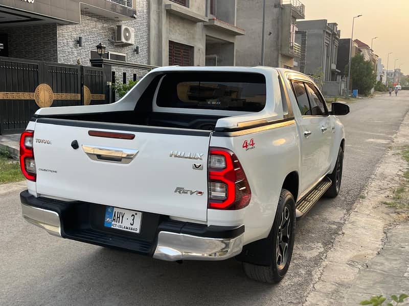 Toyota Hilux 2018 4