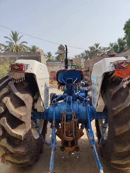 1985 Model tractor ford 4610 4