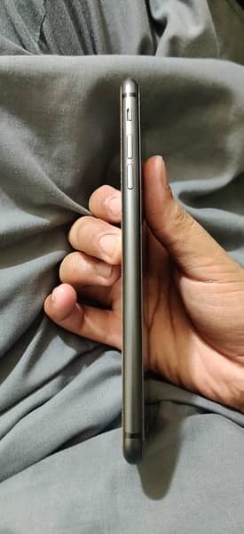 iPhone 8Plus(64GB Pta Apreoved) 7