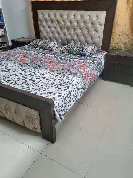 king size bed with 2 side tables 1