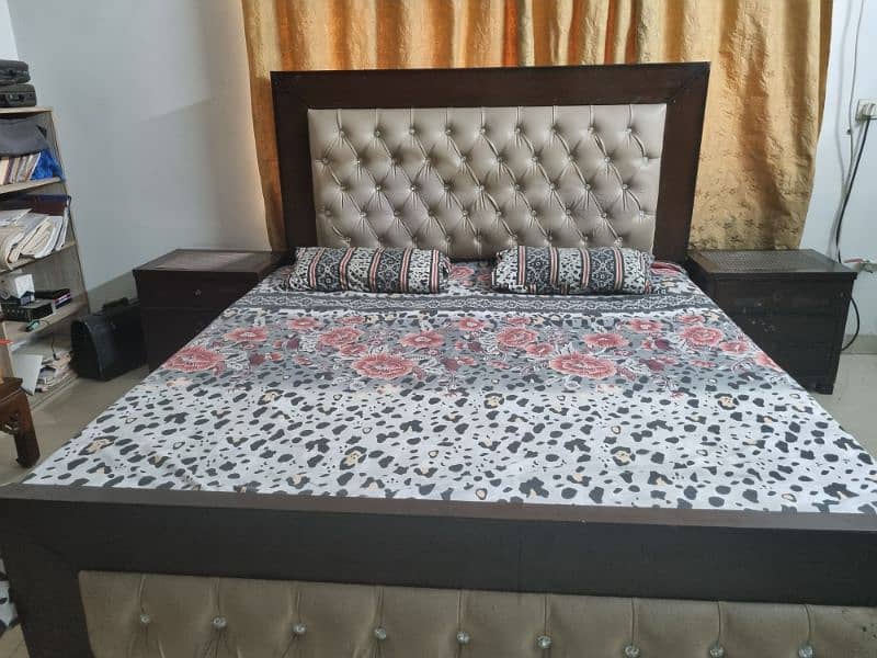 king size bed with 2 side tables 2