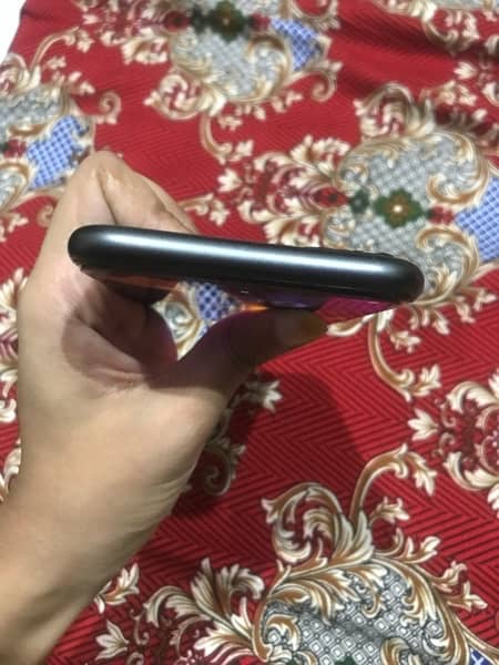 Iphone 11 non pta FU 60000 price will be adjustable. 5