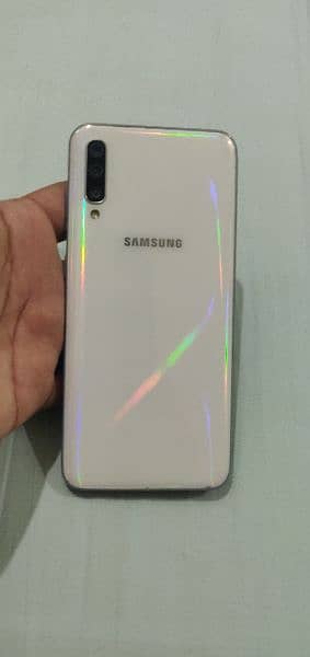 Samsung A50 4/128GB Excellent Condition 2