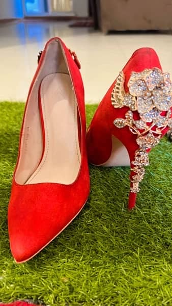 Almas heels shoes brand new red colour size 39 & Almas grey heels 39 . 1
