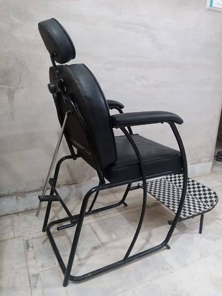 New like chair best for hair dresser saloon & beauty parlor / parlour 2