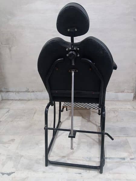 New like chair best for hair dresser saloon & beauty parlor / parlour 4