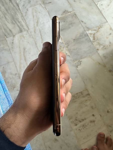 IPHONE XS GOLD 5