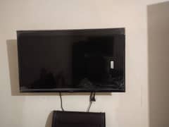 haier 32 inch Tv 0