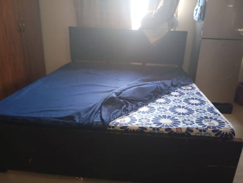King bed with from mattress 2
